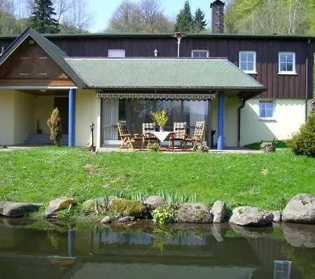 Rennsteigwaesserchen Apartment *